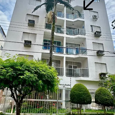 Apartamento Impecável Completo próximo à praia com Barco Opcional-2